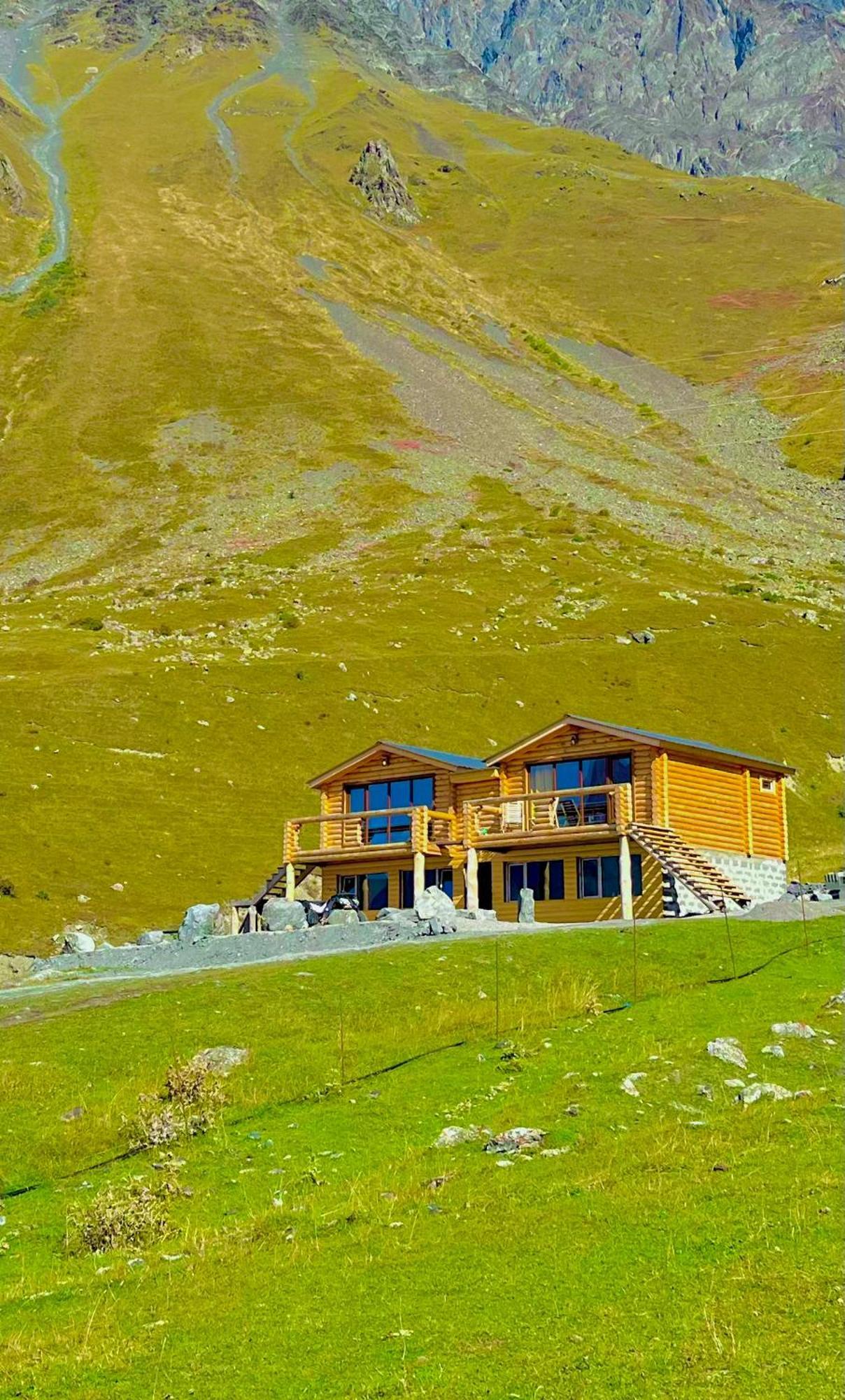 Alone Cottage Kazbegi Zewnętrze zdjęcie